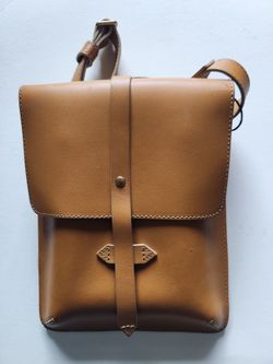 Beca by Joy Gryson crossbody
