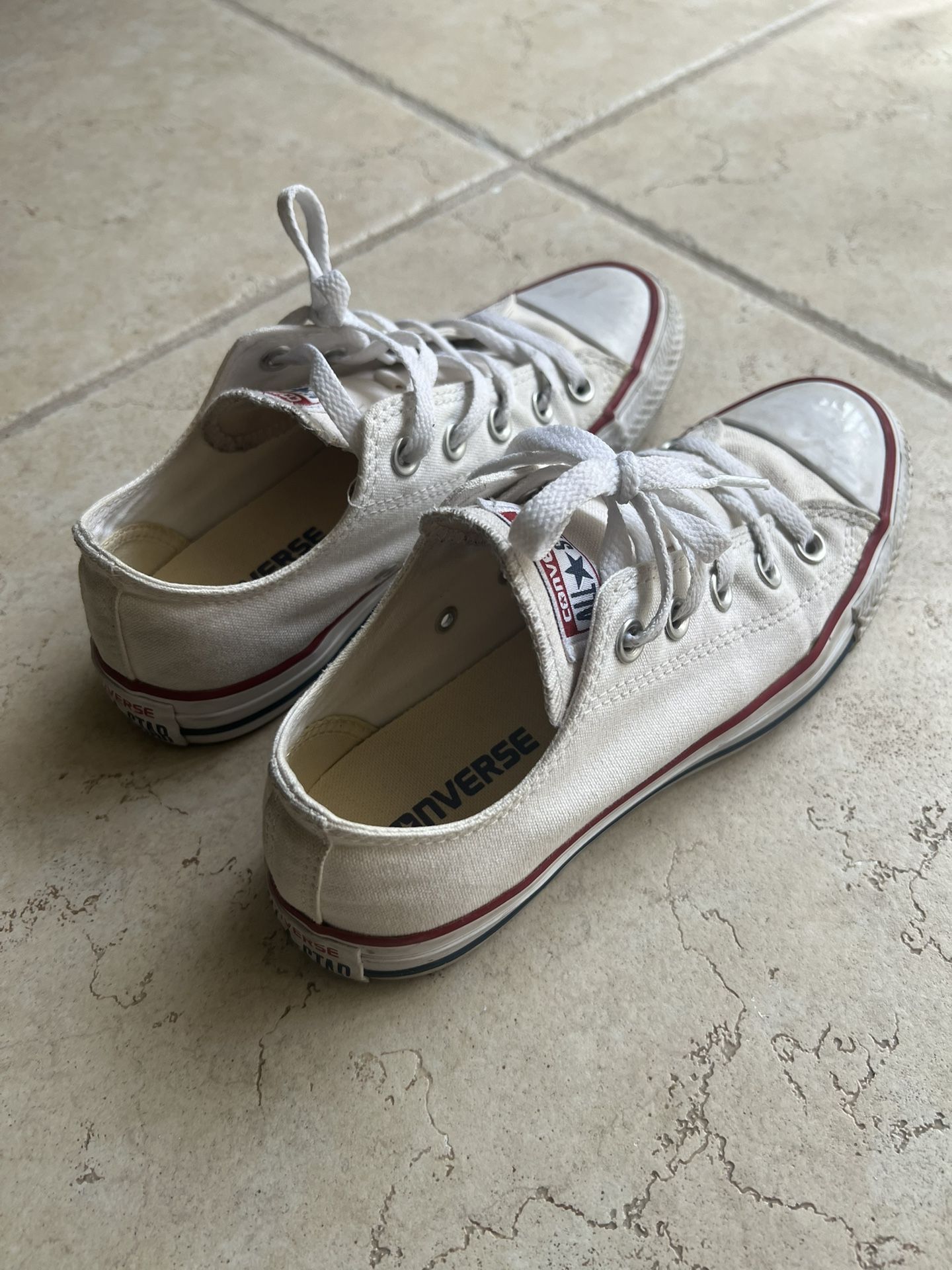 Converse Chuck Taylor All Star Low Top Sneakers Size 6