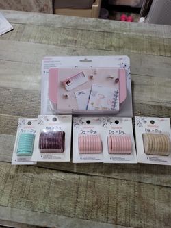 American Crafts Maggie Holmes Disc Planner Punch with 5 packs of Disc's Brand New