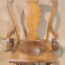 Soild Wood Rocking Chair 