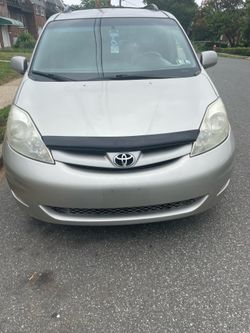 Toyota sienna braun wheelchair accessible