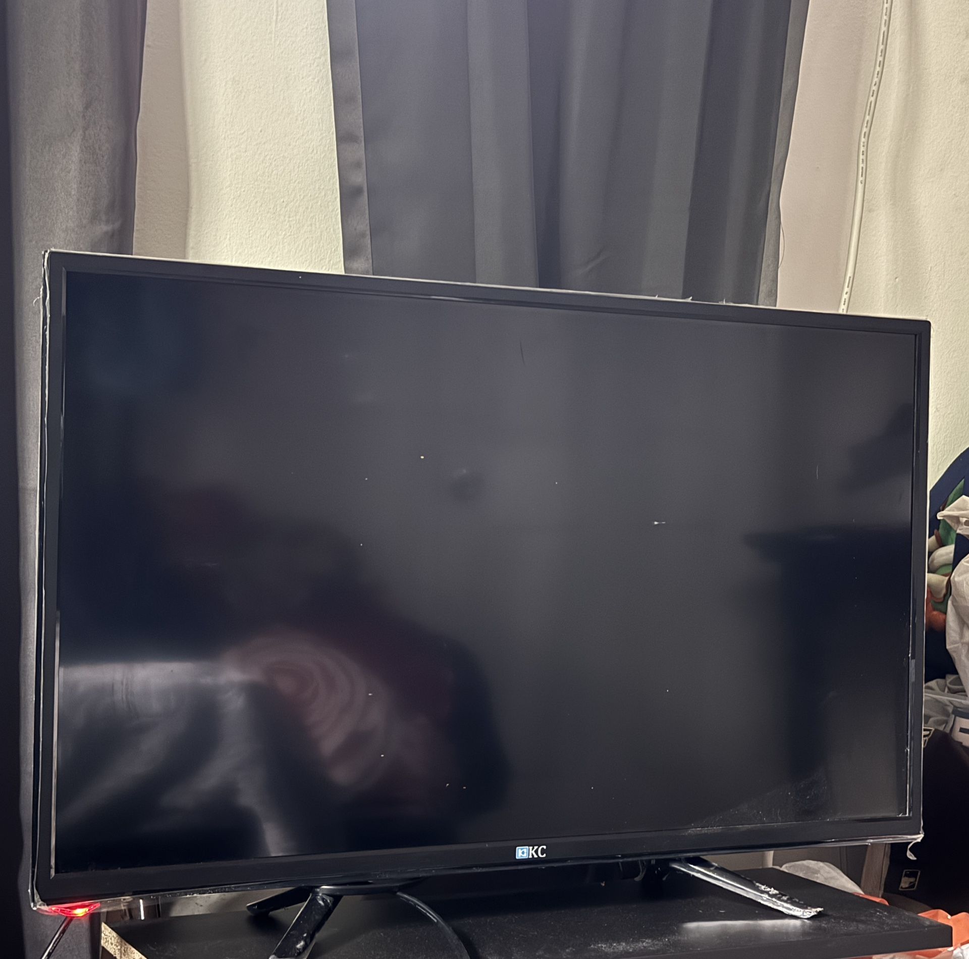 32 INCH TV