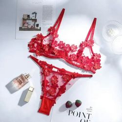 Elegant Red Floral Lace Lingerie Set