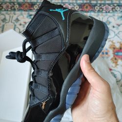 Jordan 11 Gamma Size 8