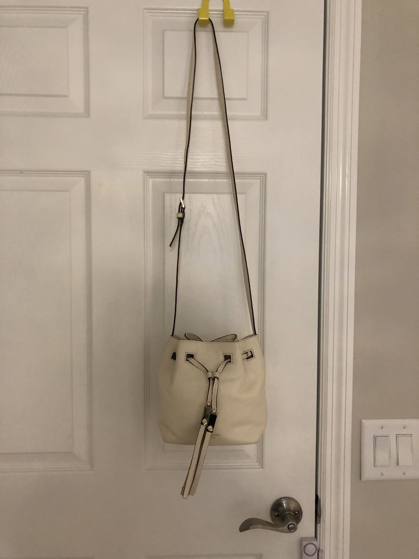 Kate Spade White Crossbody bag