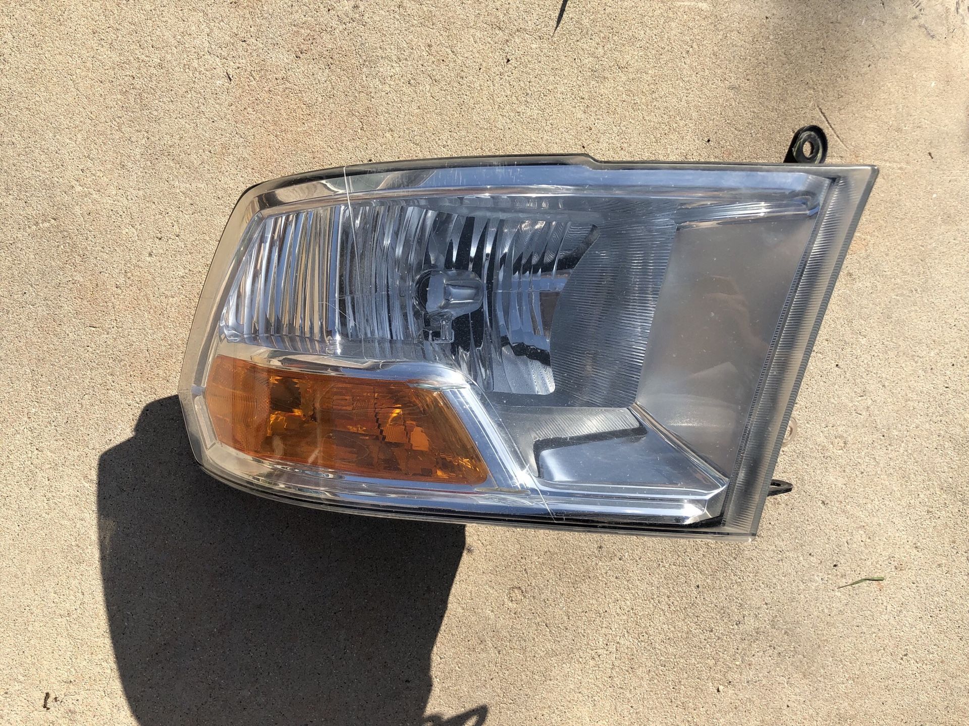 2009-2018 Dodge Ram 1500 2500 3500 Headlight/Headlamp