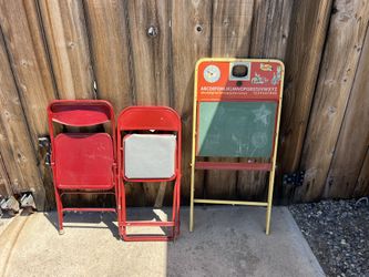 Antique Children’s Art Stand/Desk & Chairs