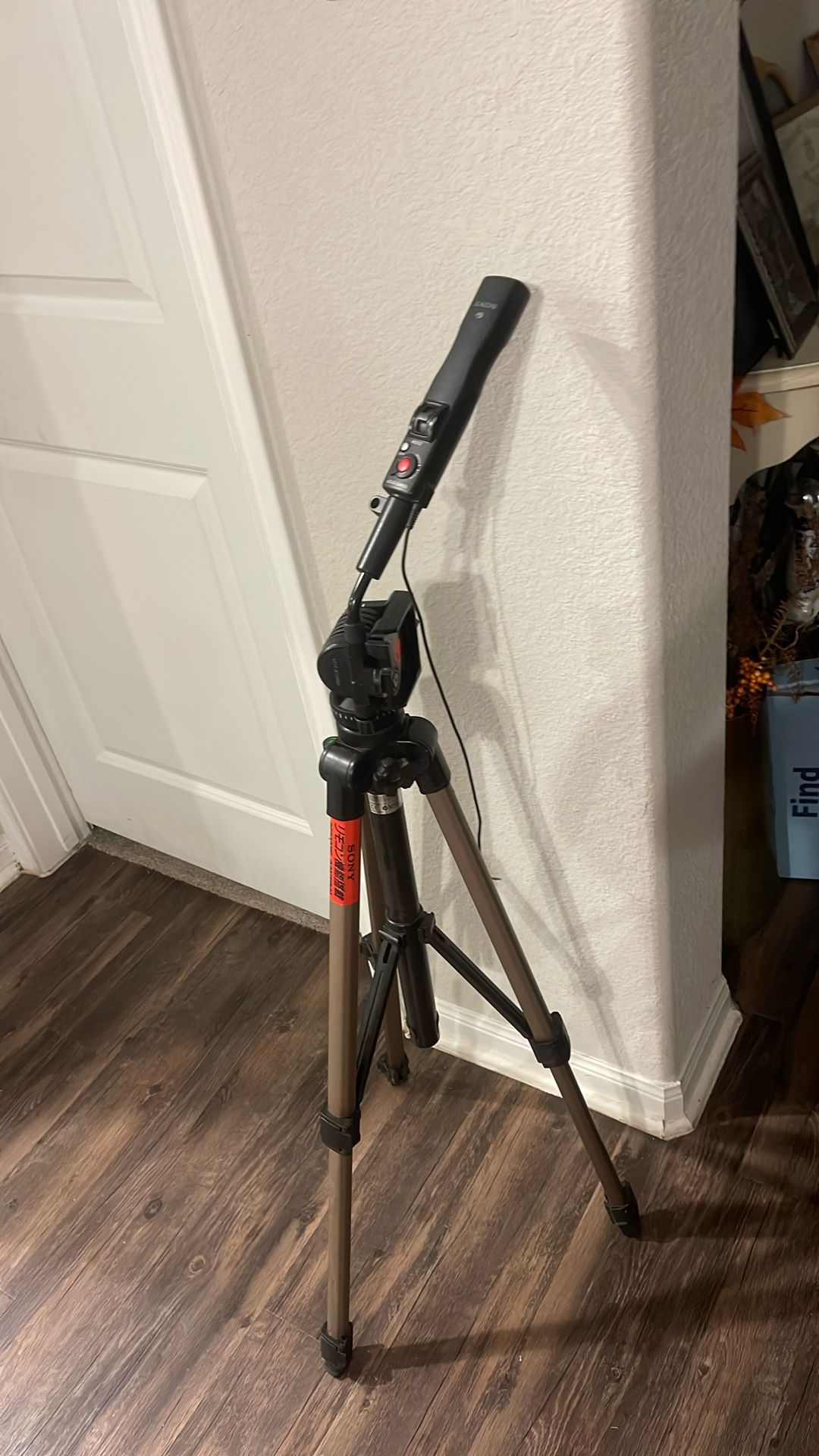 Sony Tripod VCT With Handle & Remote