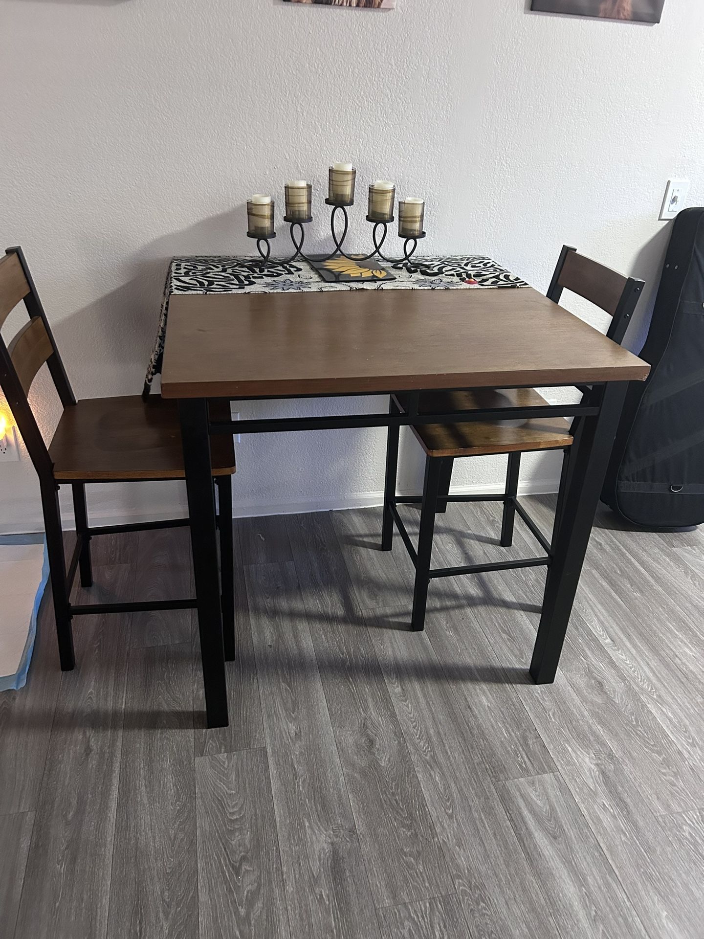 Dinning Table