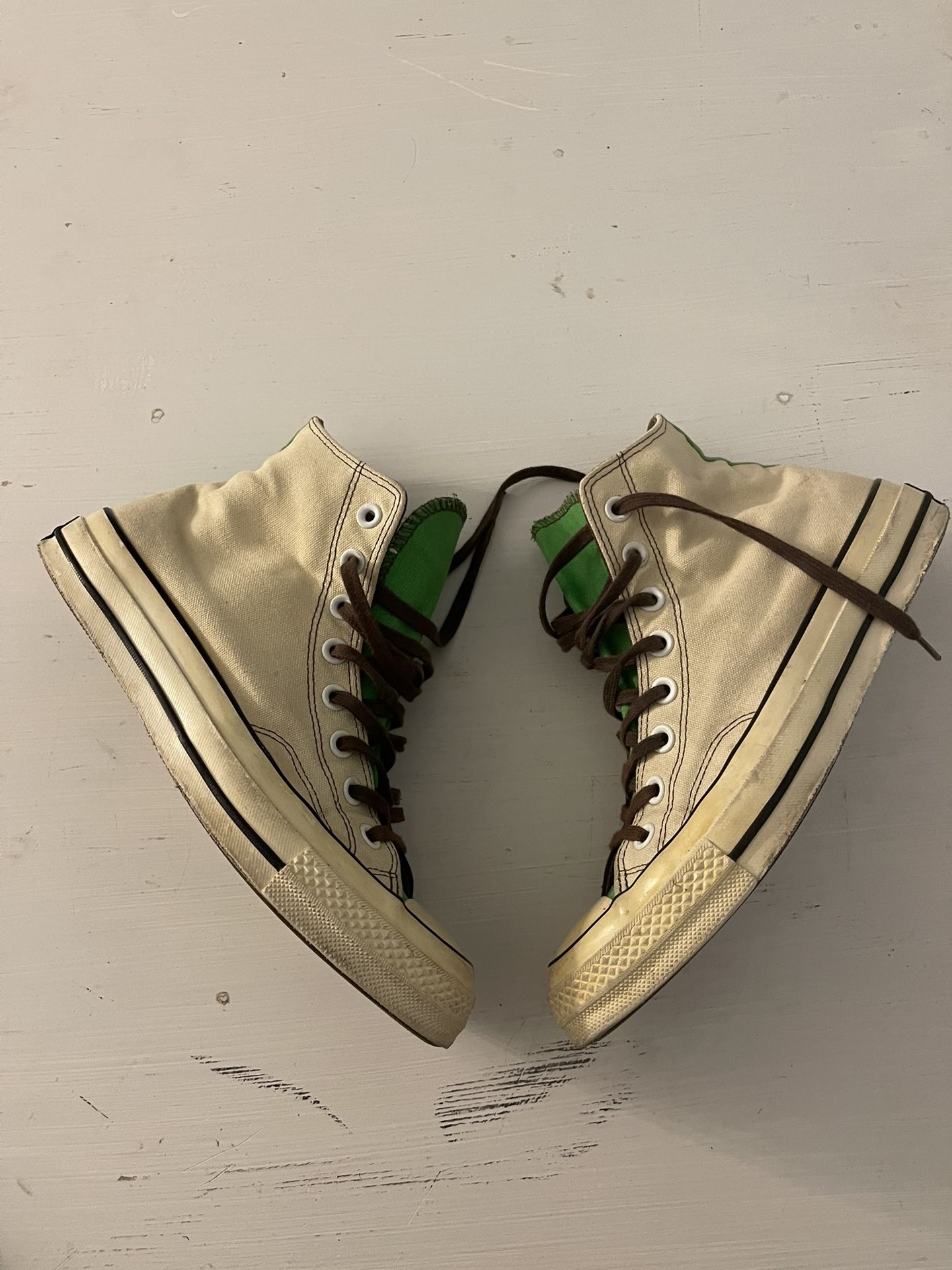 Converse High Top Size 7 Men’s  9 Women’s