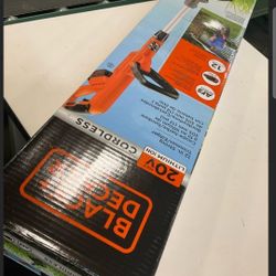 BLACK+DECKER 20V MAX Lithium 12 inch Trimmer/Edger (LST300