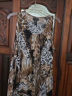 Sleeveless Leopard Blouse. Size 14/16
