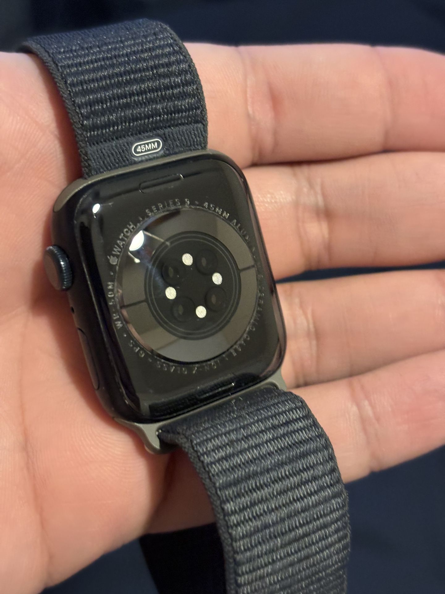 Apple Watch Series 9 45mm Midnight Sport Loop