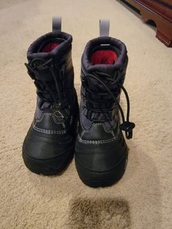  Kids North Face Snow Boots - Like New