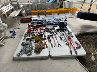 Vendo mi Heramienta para arreglar carros chocados toda en perfecto estado