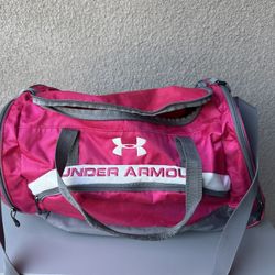 🏋️‍♀️ Under Armour Duffle Gym Bag – Pink & Gray