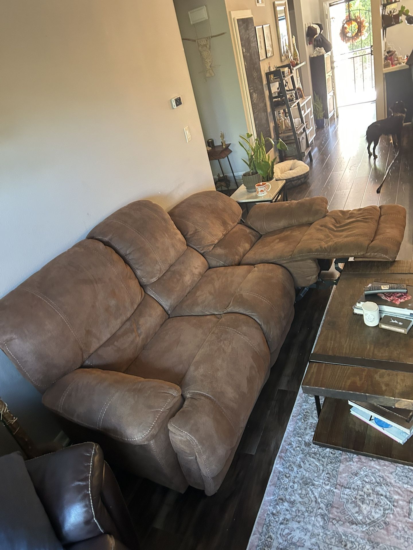 Electric Reclining Couch