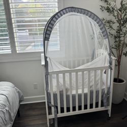 Infant/ Baby Crib With Mosquito Net & Included Mattress 