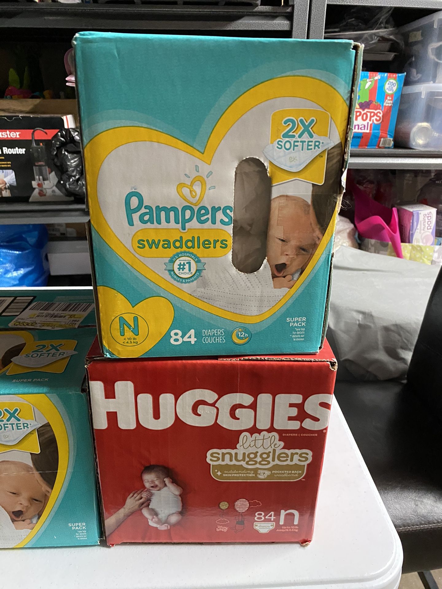 Pampers huggies