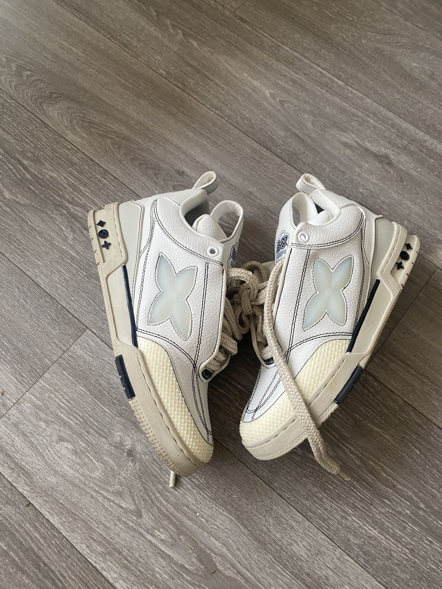 Louis Vuitton Skate 2 used