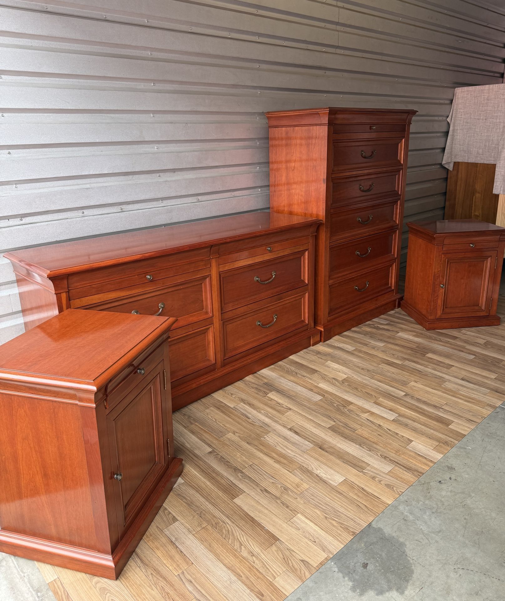 Ethan Allen Medallion Cherry Bedroom Set ⚡️