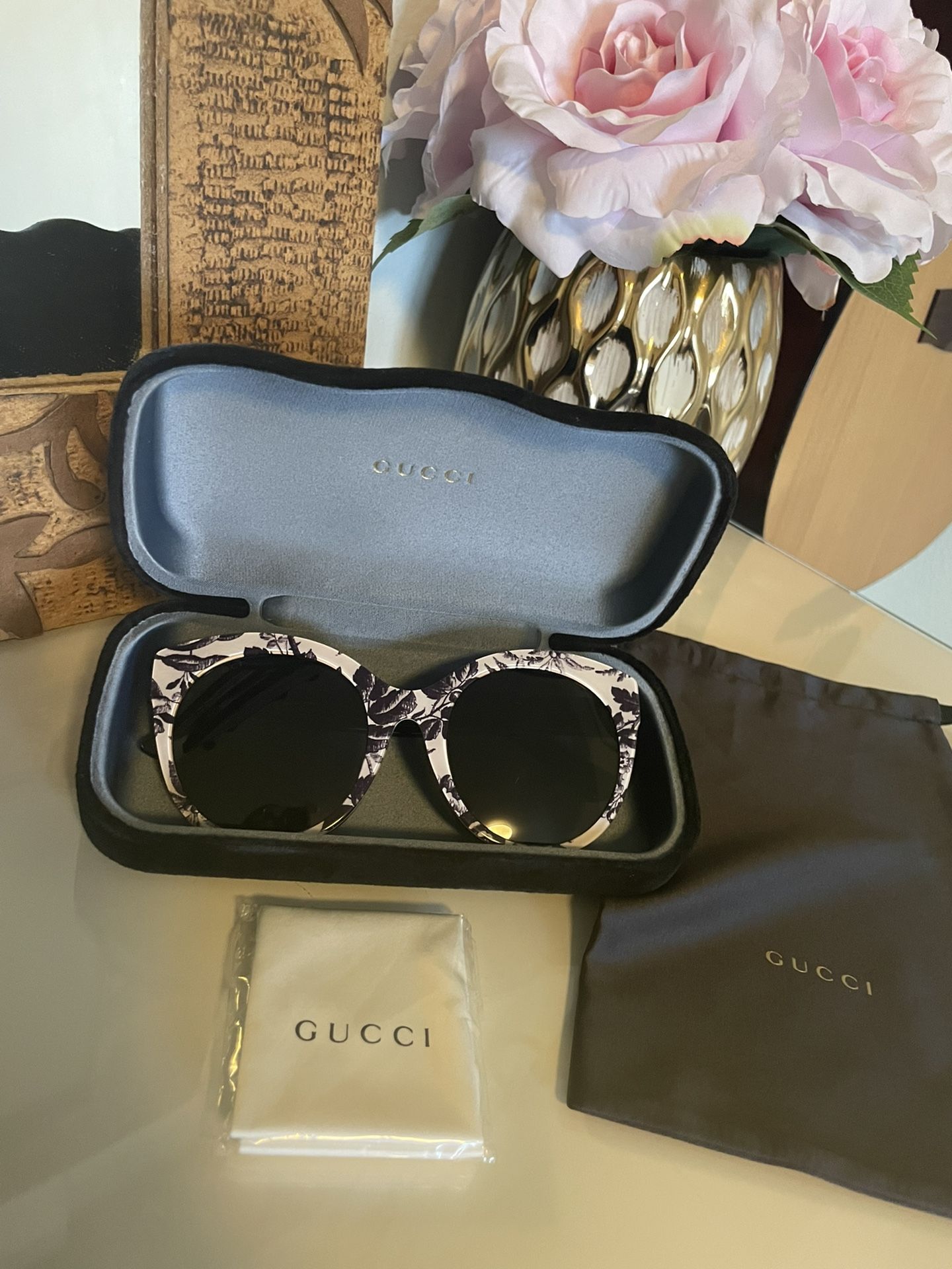 Gucci Sunglasses 