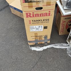 Rinnai RUC98iN Tankless Water Heater – Natural Gas 