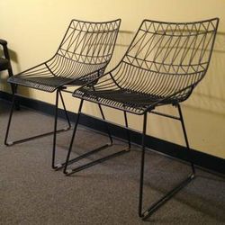 NEW! Wire café dining chair(s). Gray metal. Geometric. Sled base with cross bar. Side chair.
