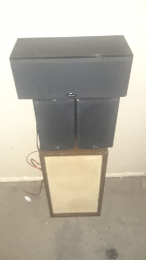 Polk audio surround system