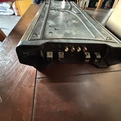 selling 2 Rockford Fosgate  and kicker amp 