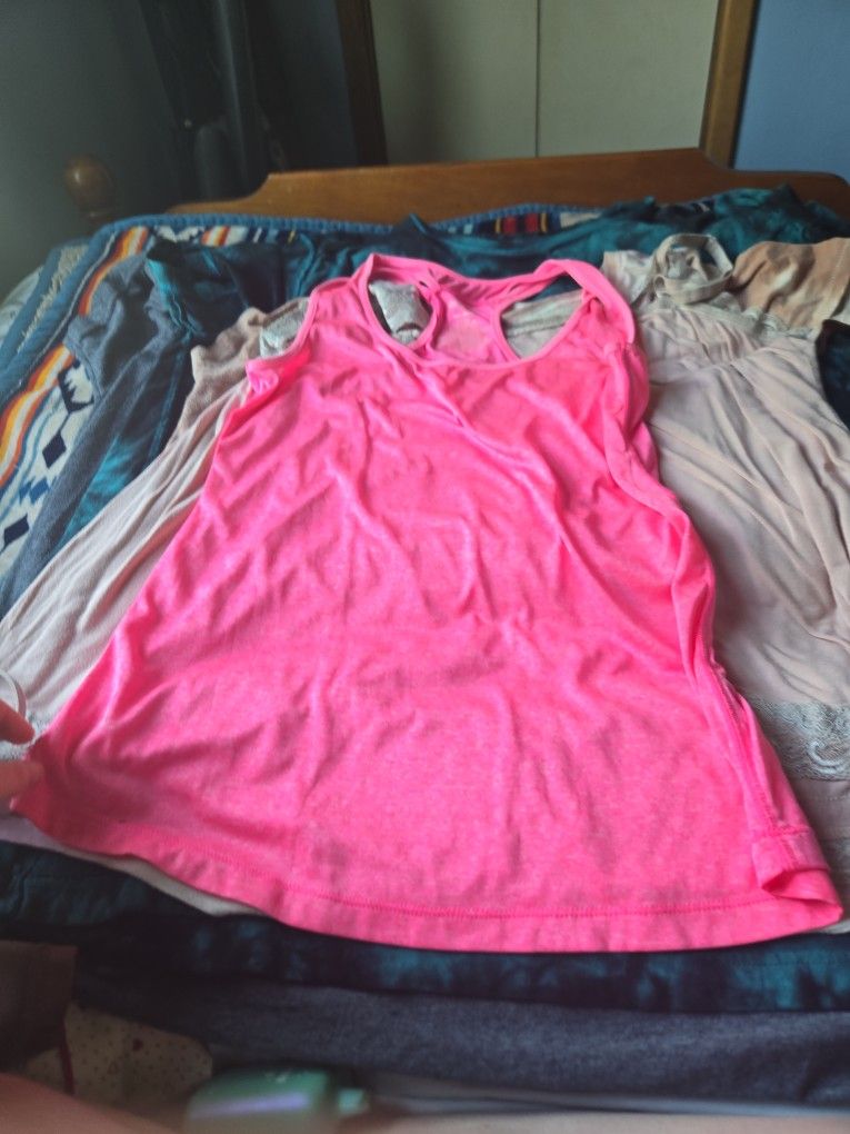 Tamp Top And Shirts