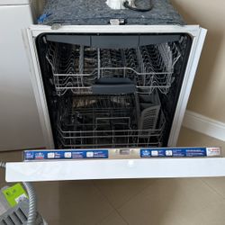 Bosh Dishwasher Like NEW 