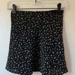 Women’s Floral Mini Skirt (XS)