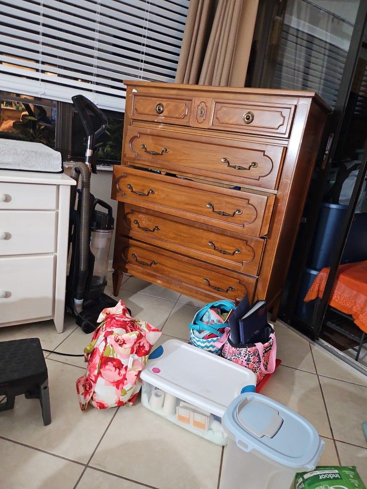 3 Piece Antique Bedroom Set