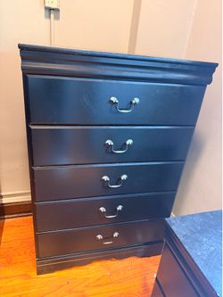 Dressers & Night Stand