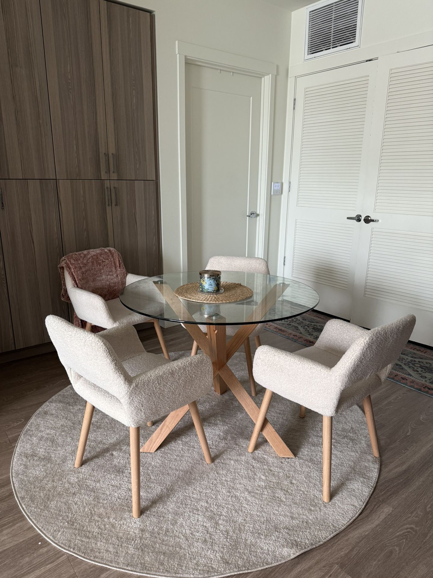 Circular dining table!