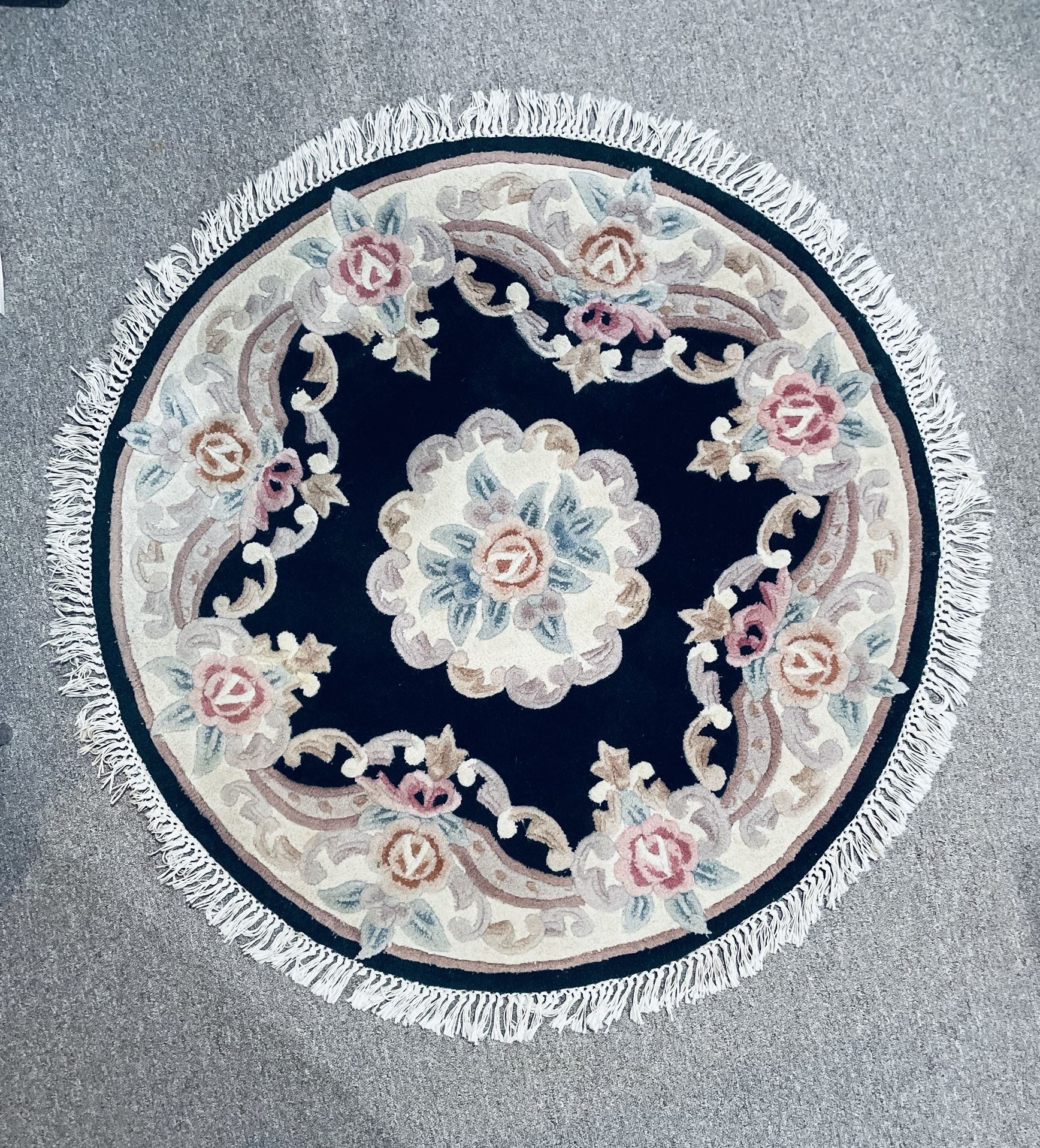 Round Asian Floral Area Rug