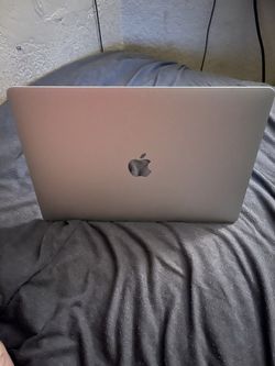 MacBook Pro 13” (2017)