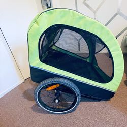 Dog bike trailer green and https://offerup.com/redirect/?o=YmxhY2sucGV0 size medium 20 to 40 pounds