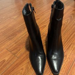 Women’s Black Steve Madden Silvee Ankle Boot Size 7.5