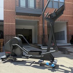 Life Fitness X3 Elliptical Cross Trainer 