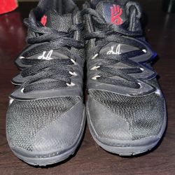 Nike Kyrie 