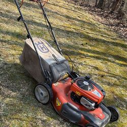 Husqvarna HU775H Lawnmower 