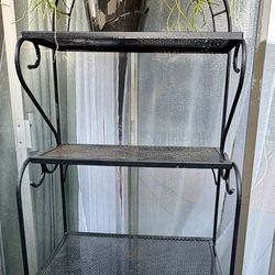 Metal Plant Stand