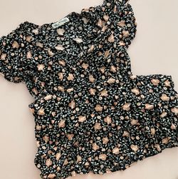 Baddie closet clean out sale. Size small and xs