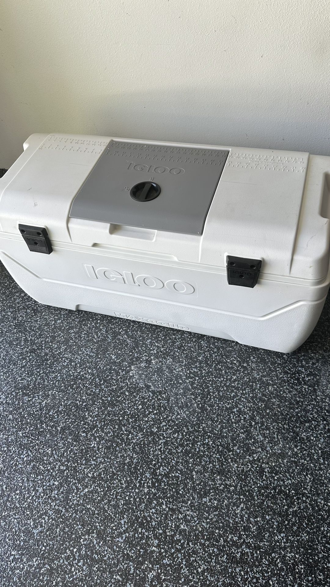 Igloo Ice chest