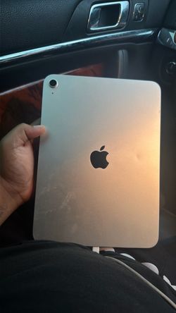 IPAD A16 great condition everything works no cracks $350 OBO