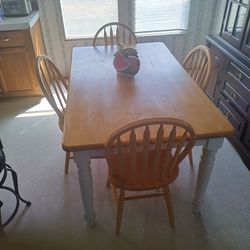 Kitchen Table 4 Chairs 