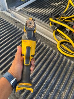 Dewalt saw