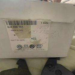 Genuine Audi  TT, Quattro Front Brake Pads 8J0698151